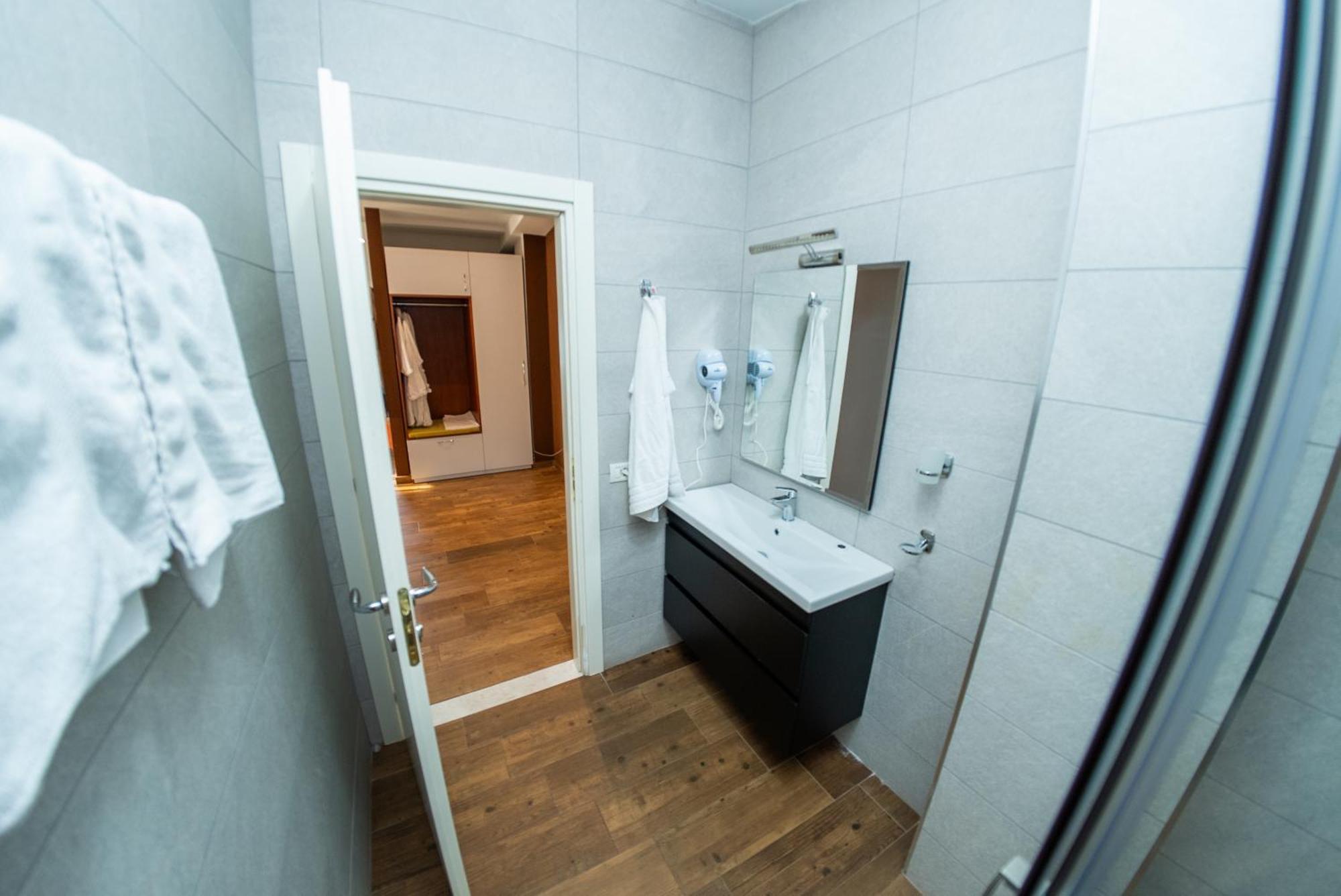 Olivar Hotel Tirana Selitë e Vogël エクステリア 写真