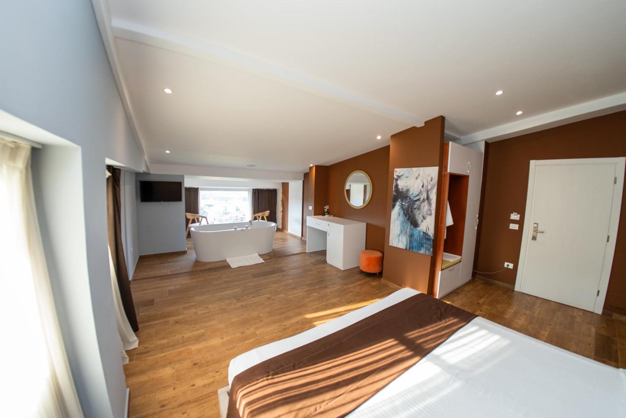 Olivar Hotel Tirana Selitë e Vogël エクステリア 写真