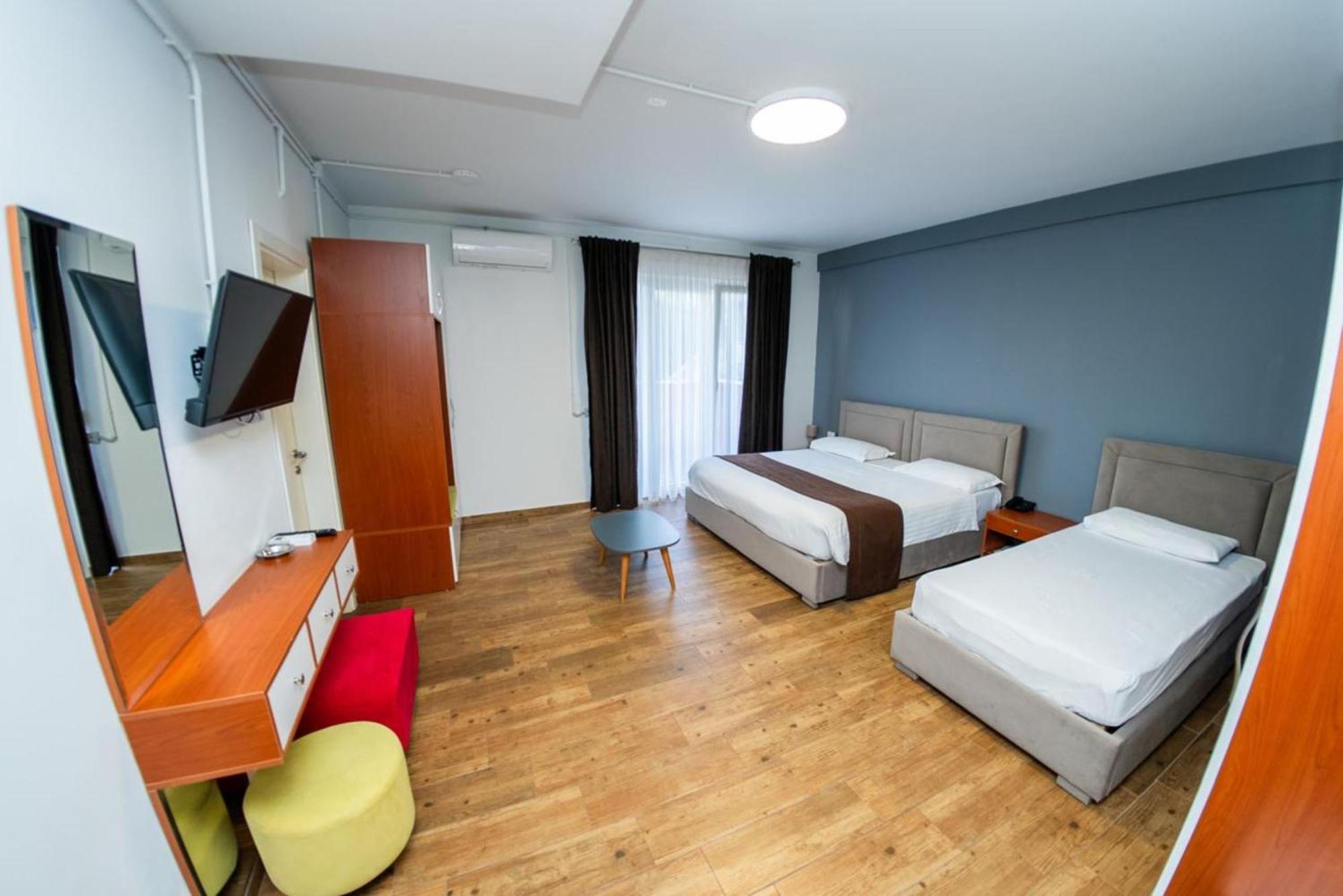 Olivar Hotel Tirana Selitë e Vogël エクステリア 写真