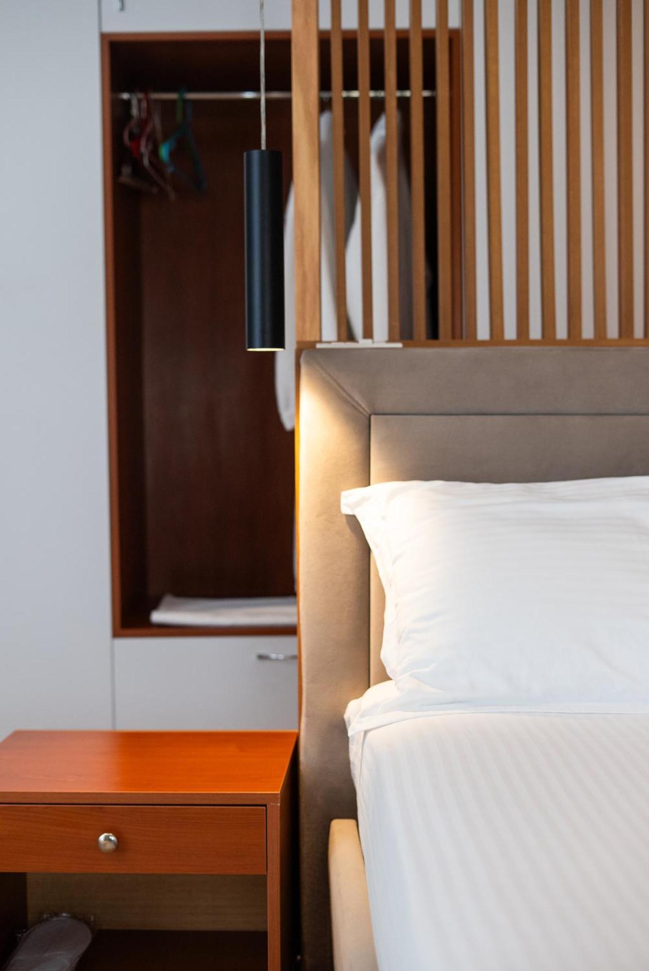 Olivar Hotel Tirana Selitë e Vogël エクステリア 写真