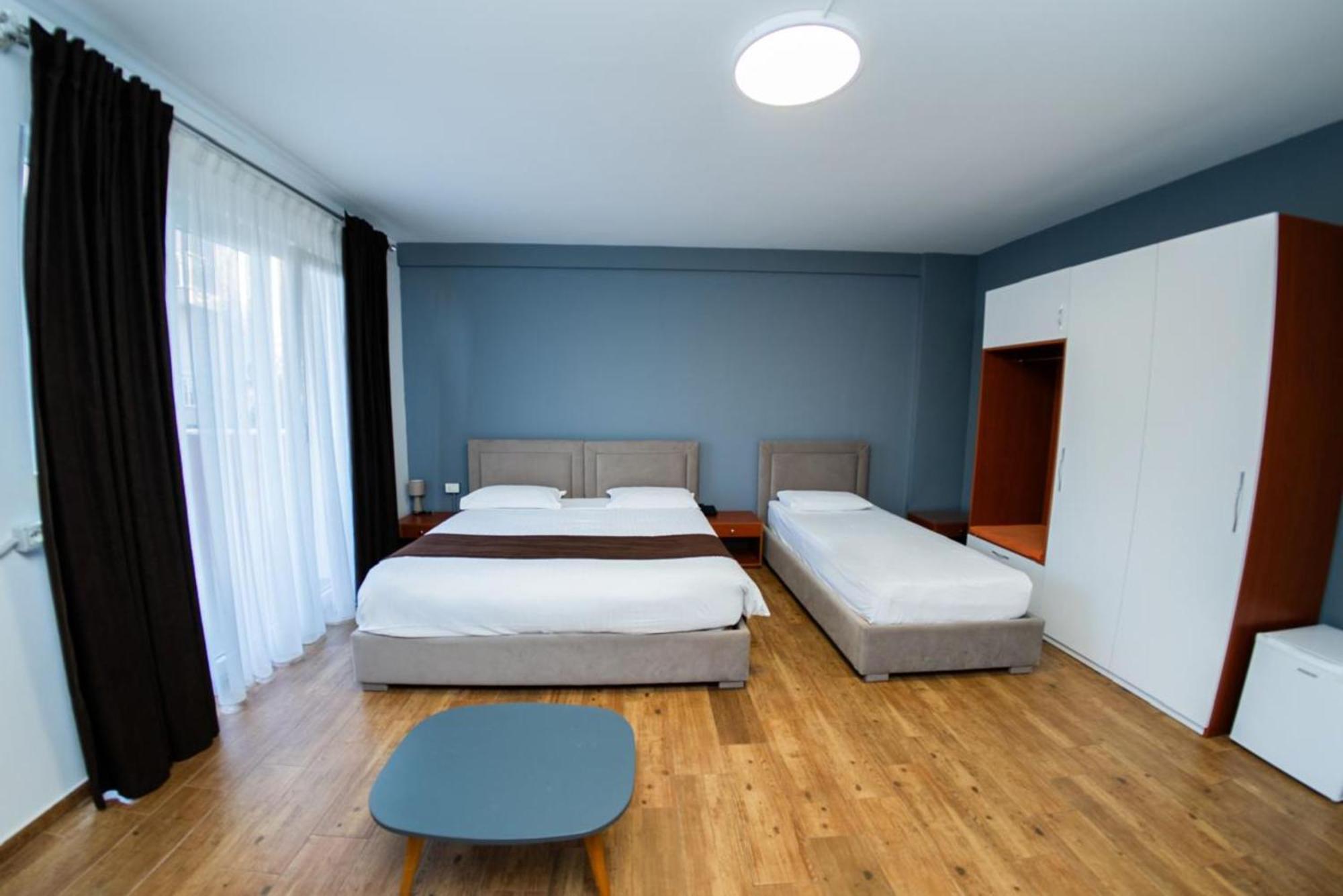 Olivar Hotel Tirana Selitë e Vogël エクステリア 写真