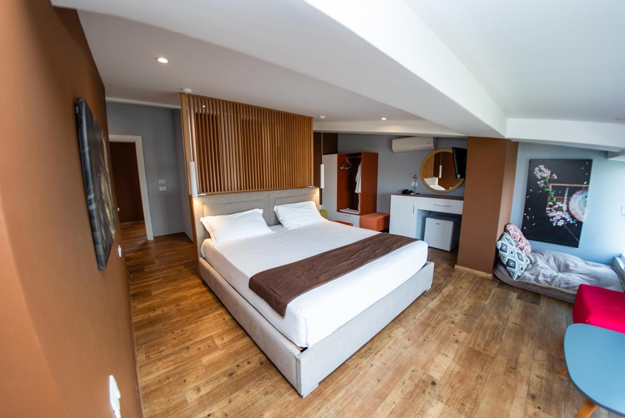 Olivar Hotel Tirana Selitë e Vogël エクステリア 写真