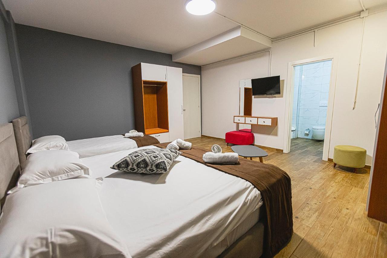 Olivar Hotel Tirana Selitë e Vogël エクステリア 写真