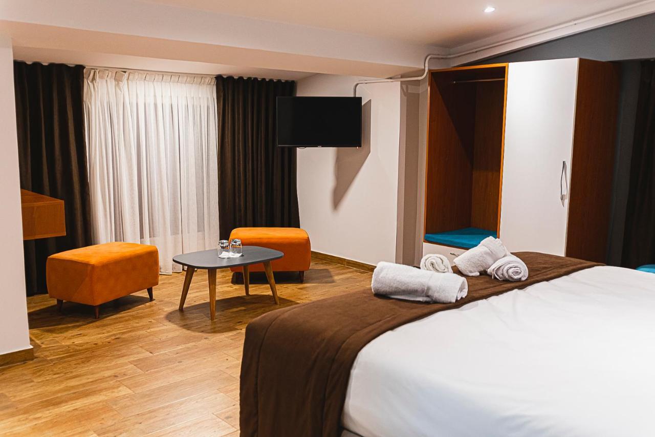 Olivar Hotel Tirana Selitë e Vogël エクステリア 写真