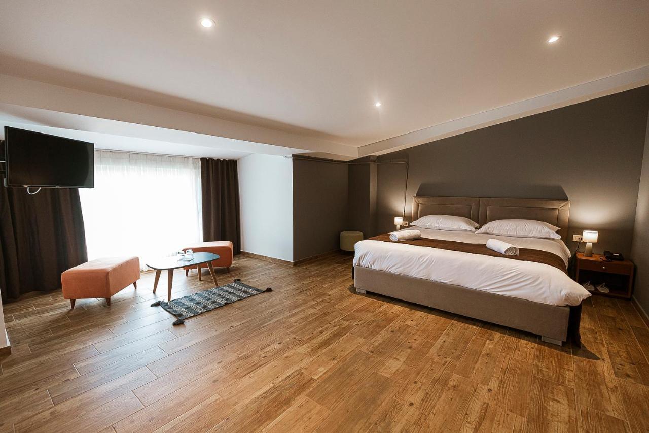 Olivar Hotel Tirana Selitë e Vogël エクステリア 写真
