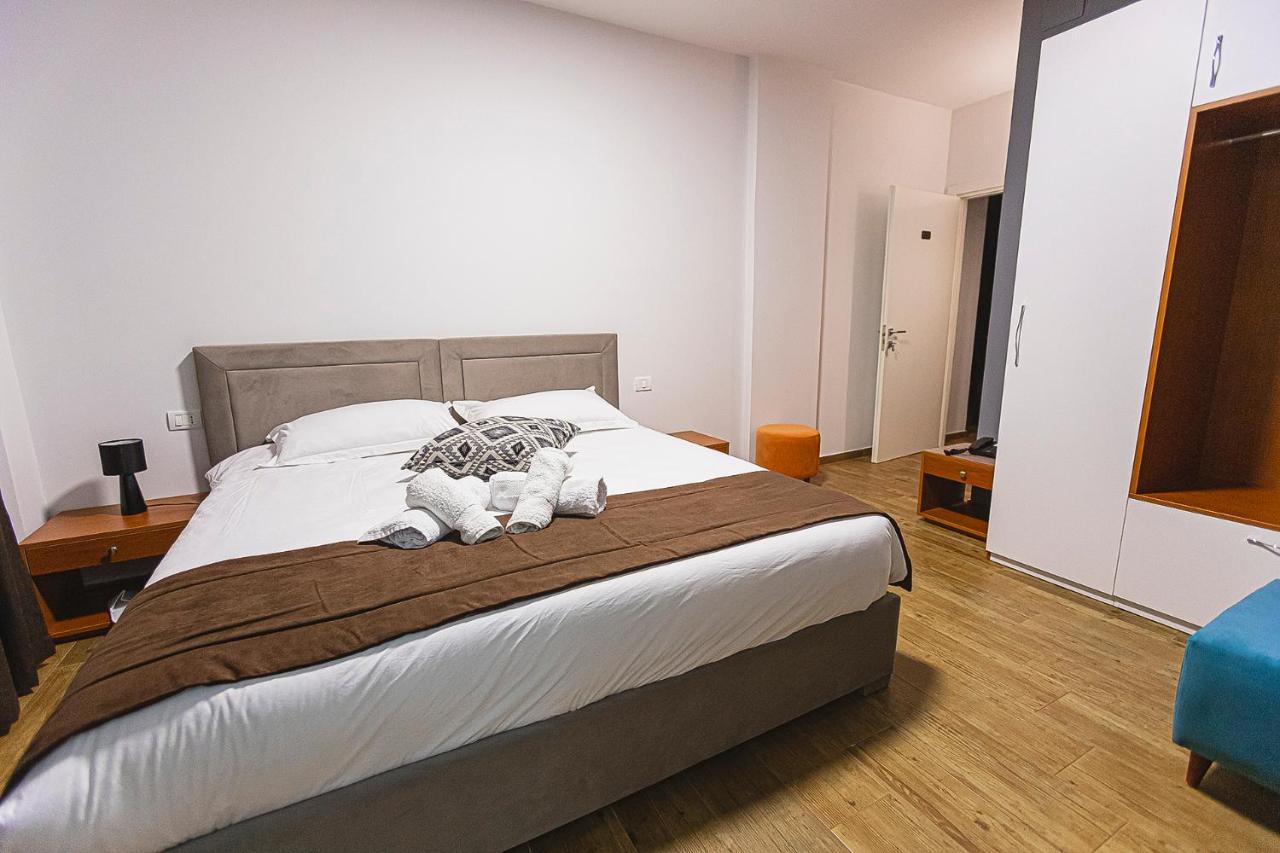 Olivar Hotel Tirana Selitë e Vogël エクステリア 写真